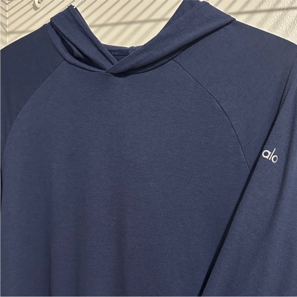 ALO Yoga Other - ALO Yoga Navy Blue Core Hooded Runner Long Sleeve Top